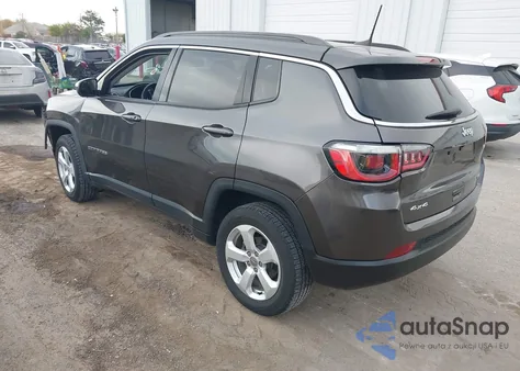 2018 Jeep Compass Latitude 4X4 z USA, uszkodzony, nr VIN 3C4NJDBBXJT398296